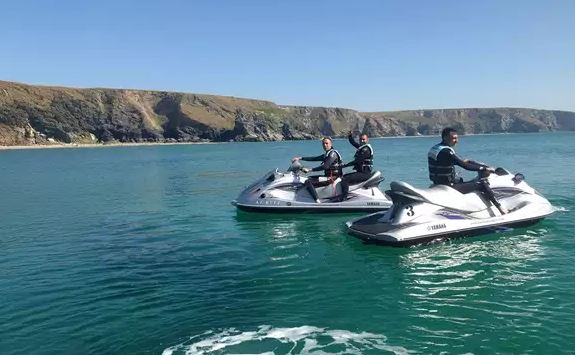 jet ski